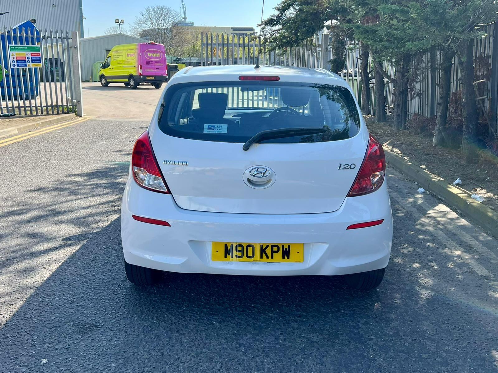 Hyundai i20